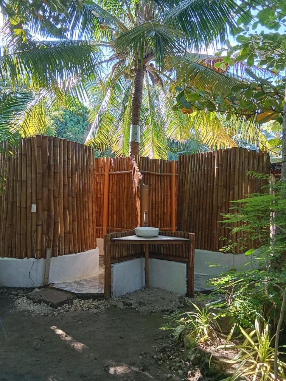 Georgia'S Neverland Hostel Isola di Malapascua Esterno foto